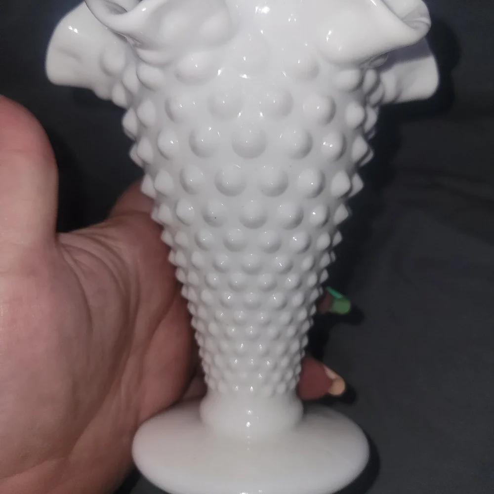 VTG Fenton Hobnail Milk Glass Trumpet Vase Ruffled Edge 8